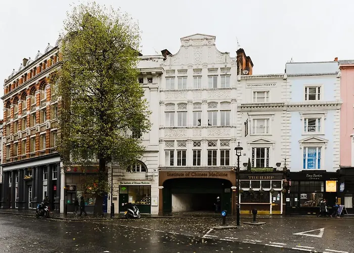 Trafalgar Square By Excel Apartments London